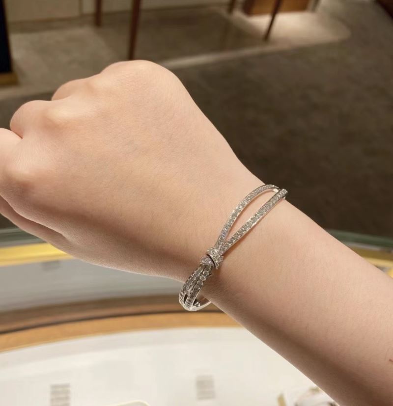 CHAUMET